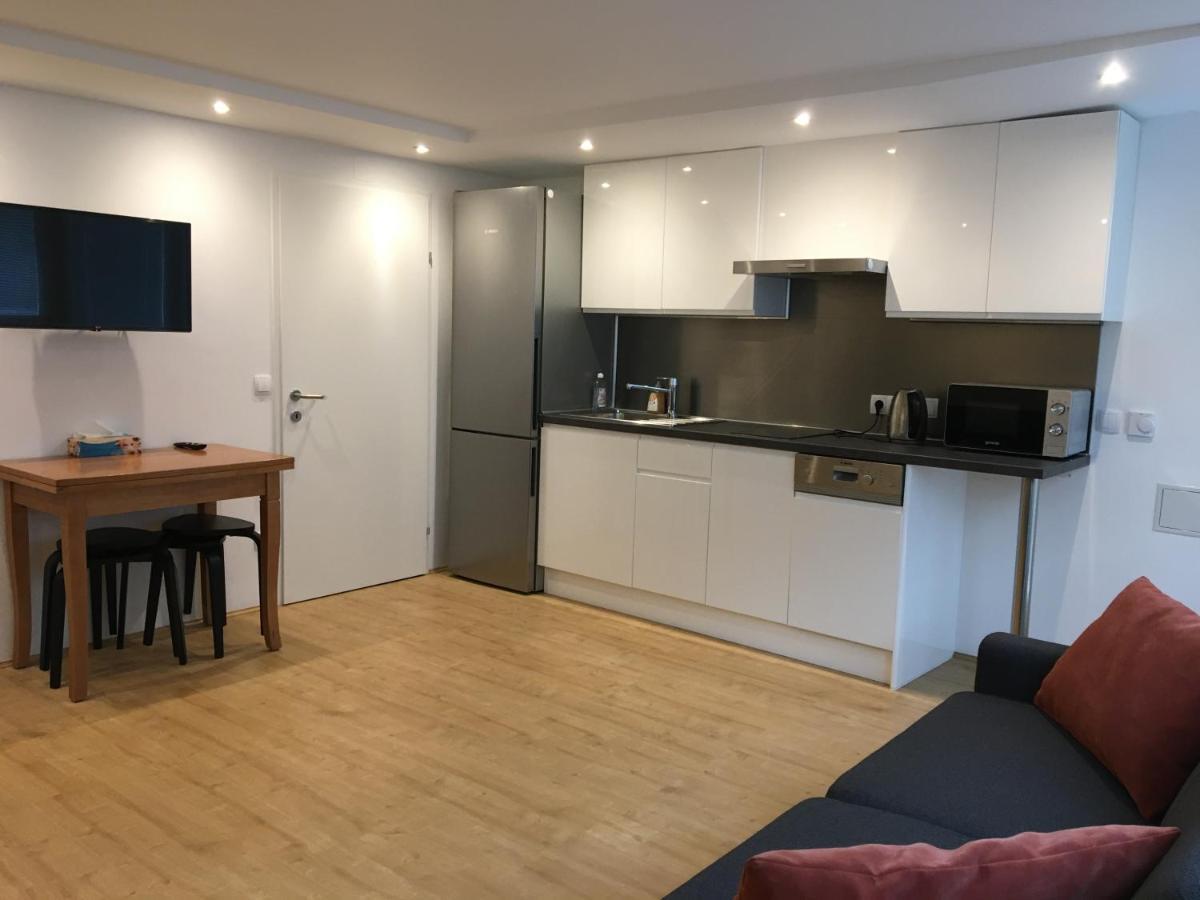 Ferienwohnung Cosy Flat In The Quiet Area With Own Garden, Free Parking And Direct Public Transport Link To The Centre Wien Exterior foto